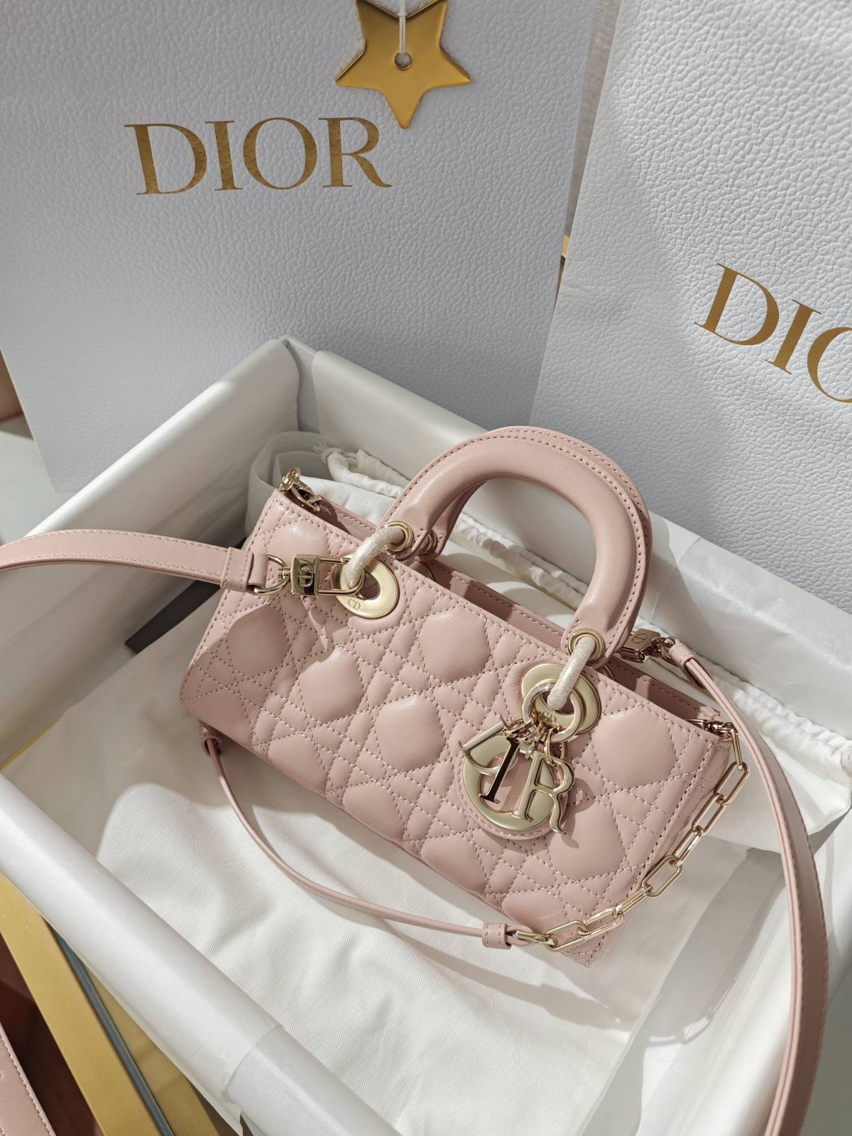 Shebag super replica Lady Dior D Joy pink bag review(2025 July updated)-Best Quality designer Bag Review, and online shopping, designer bag ru