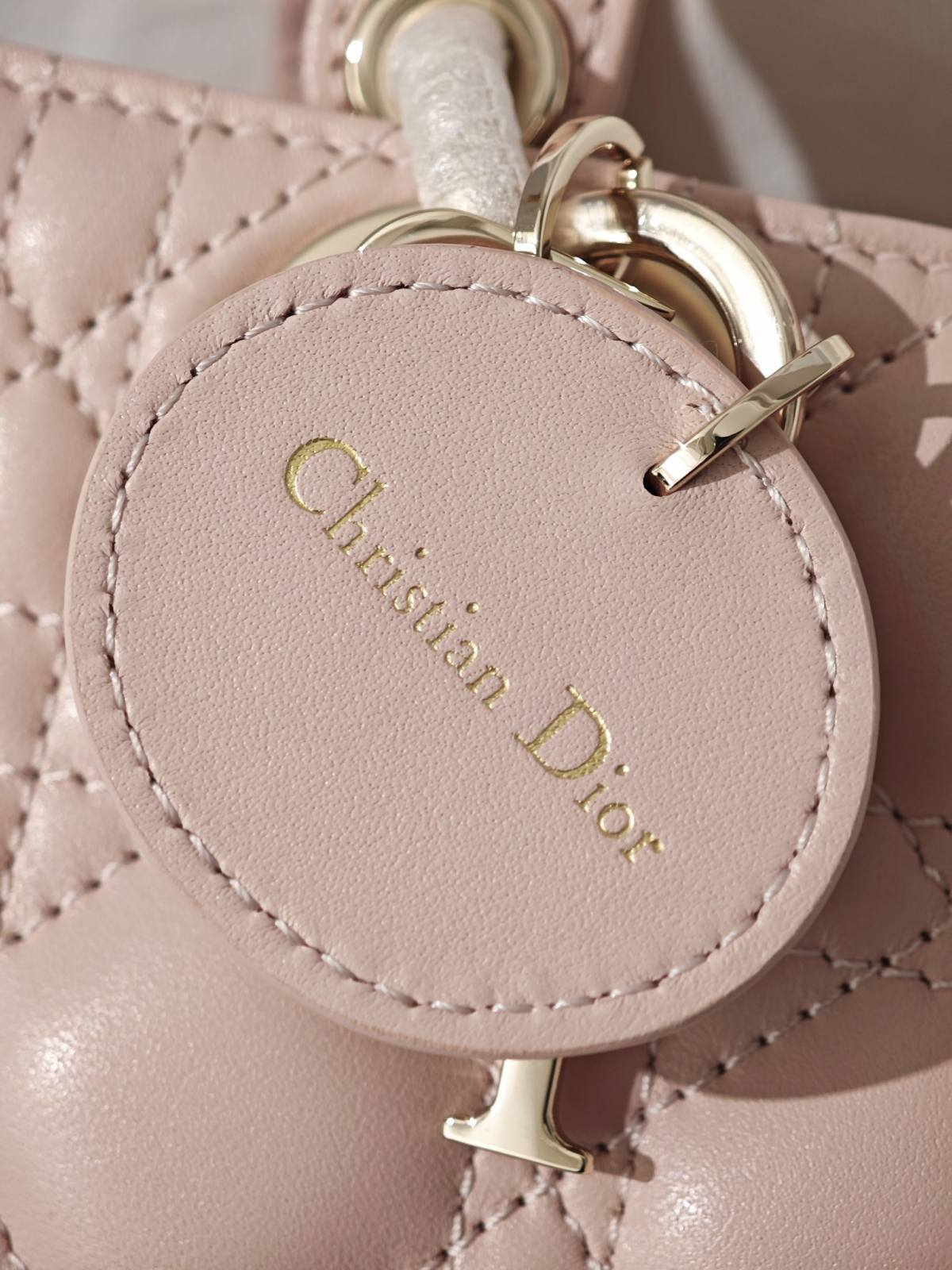 Shebag super replica Lady Dior D Joy pink bag review(2025 July updated)-Best Quality designer Bag Review, and online shopping, designer bag ru