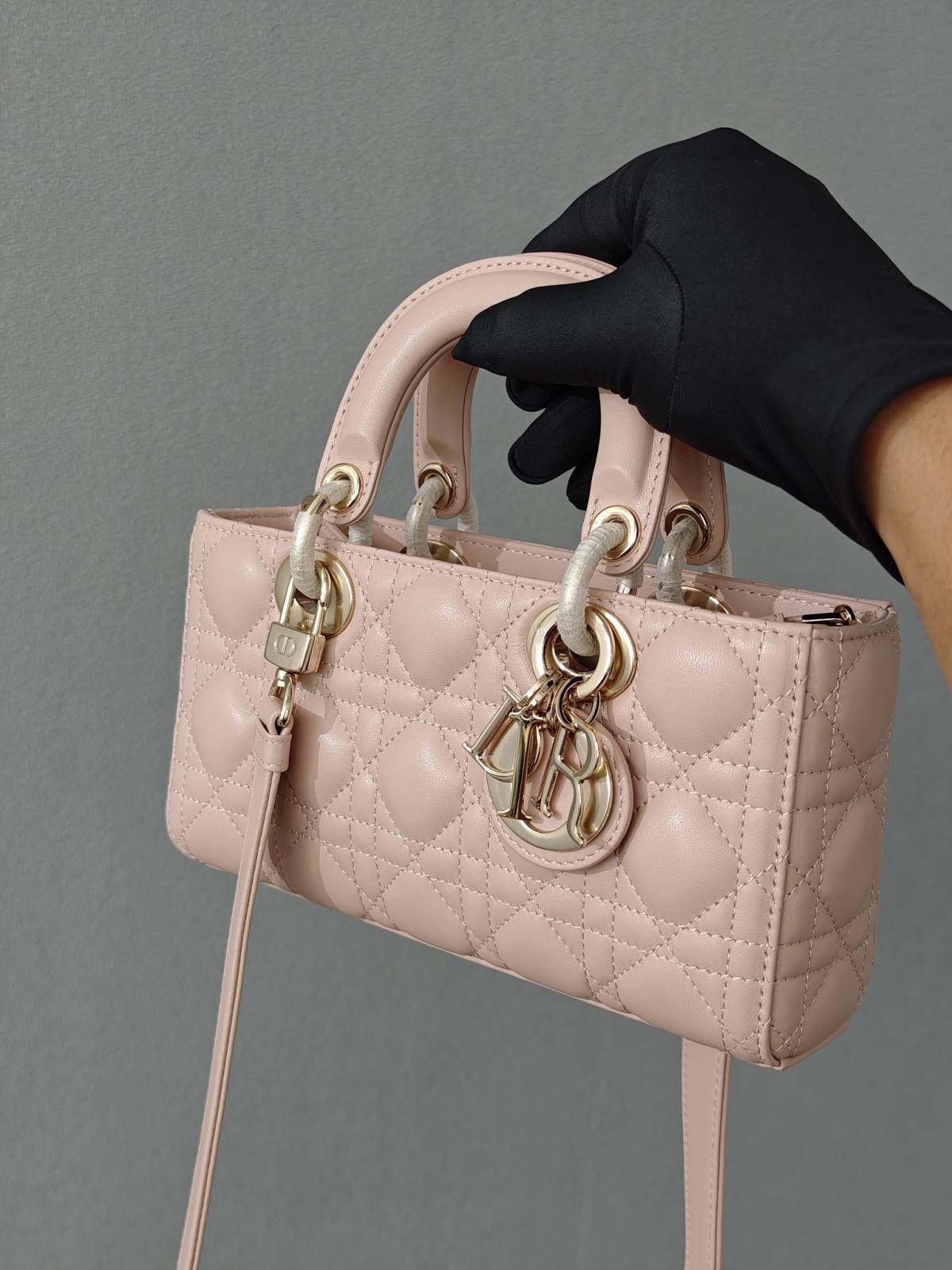 Shebag super replica Lady Dior D Joy pink bag review(2025 July updated)-Best Quality designer Bag Review, and online shopping, designer bag ru