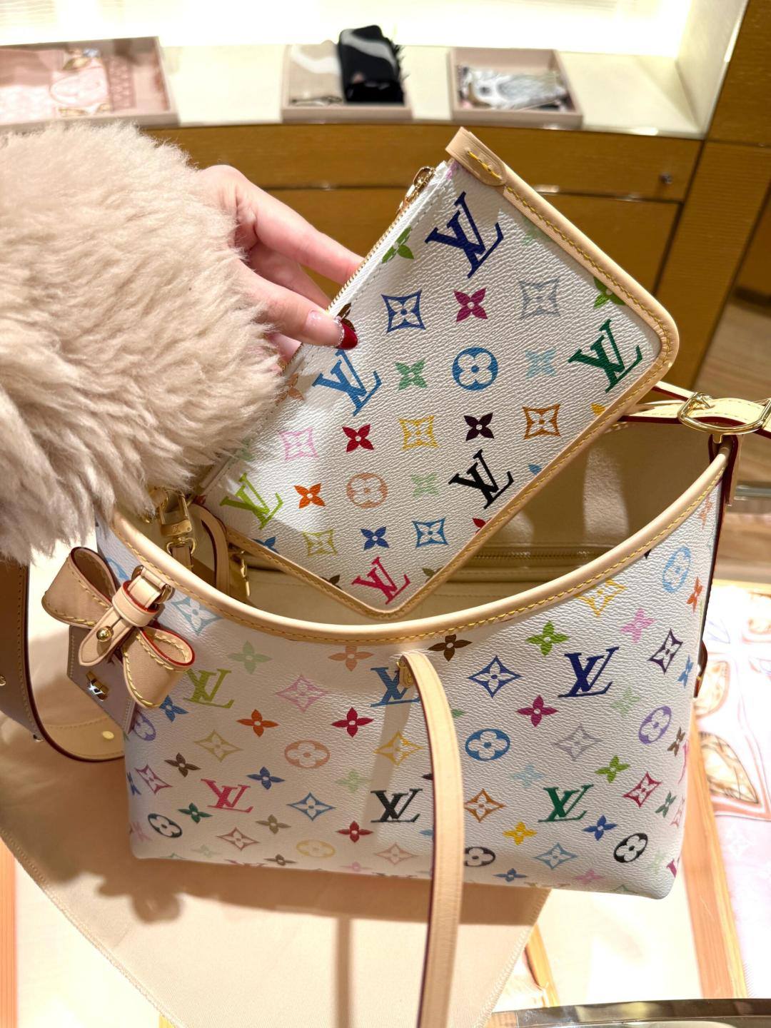 Shebag buys an Authentic Louis Vuitton Carryall white monogram bag(Oct 2025 updated)-Best Quality designer Bag Review, and online shopping, designer bag ru