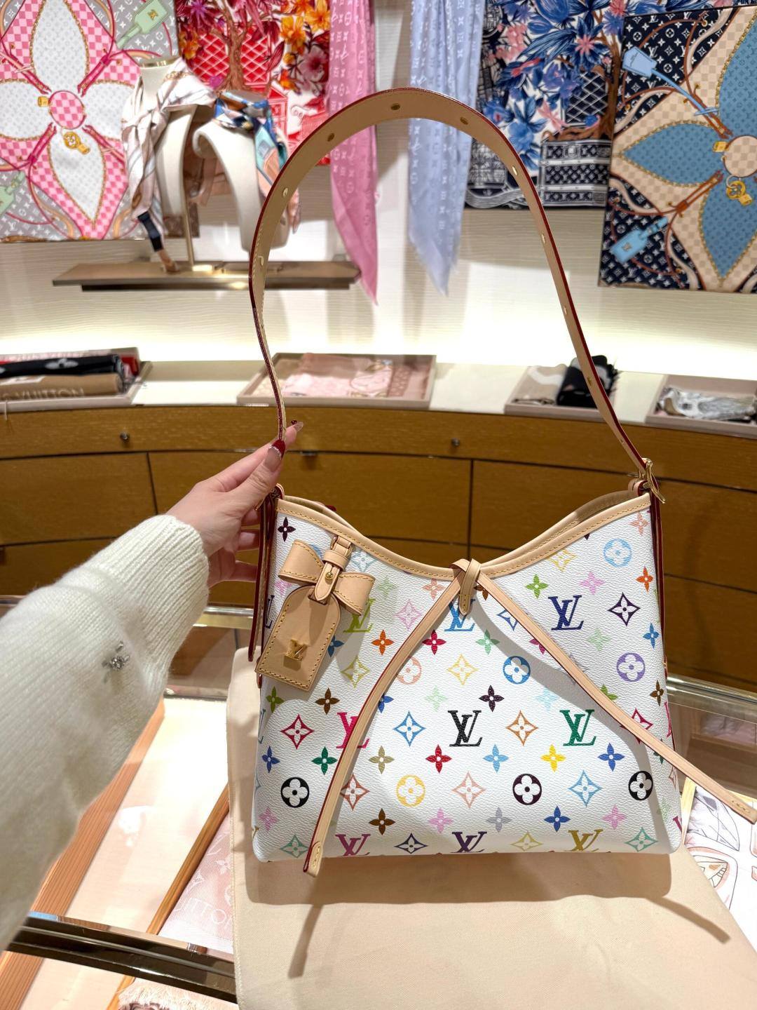 Shebag buys an Authentic Louis Vuitton Carryall white monogram bag(Oct 2025 updated)-Best Quality designer Bag Review, and online shopping, designer bag ru