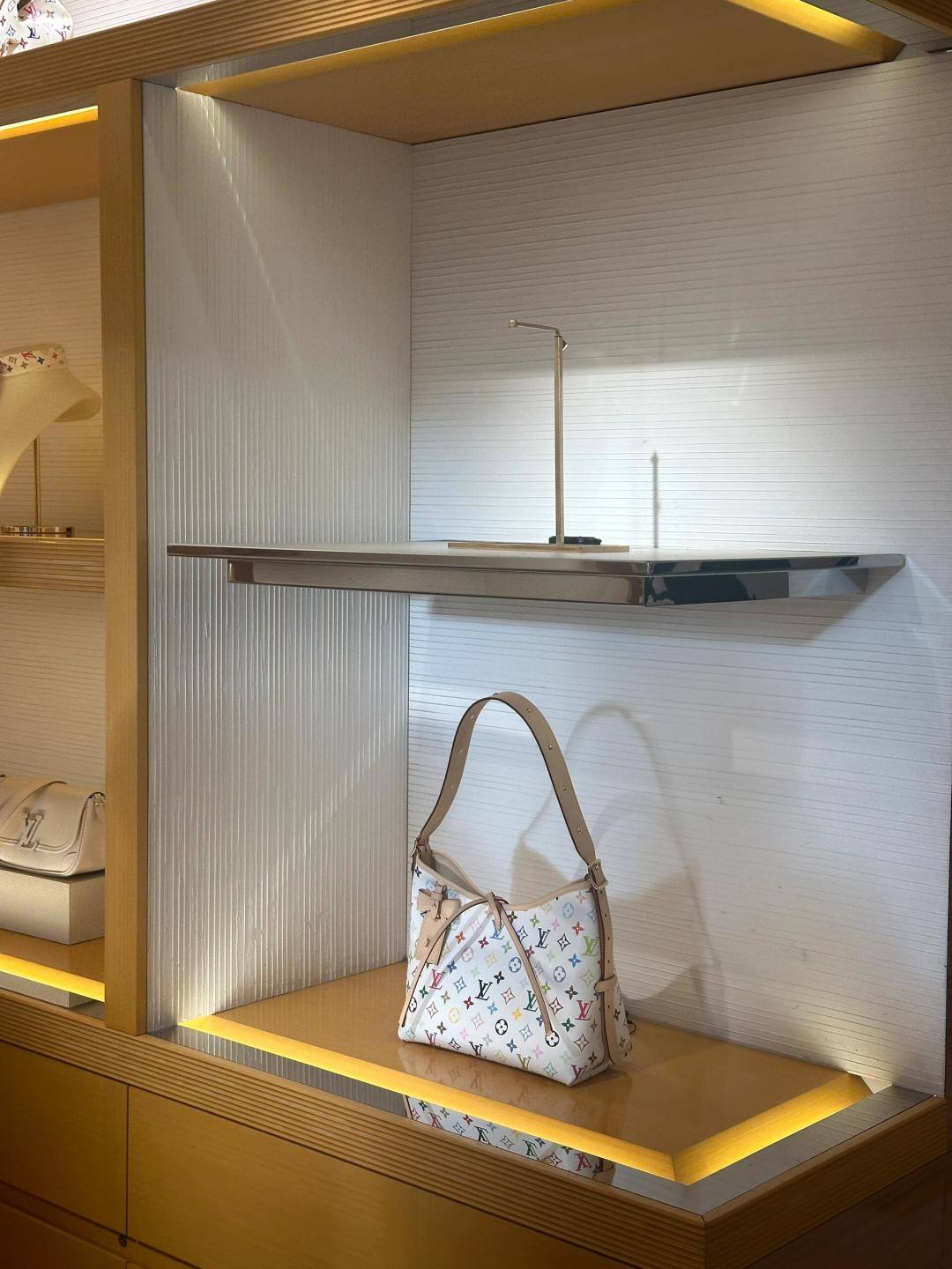 Shebag buys an Authentic Louis Vuitton Carryall white monogram bag(Oct 2025 updated)-Best Quality designer Bag Review, and online shopping, designer bag ru