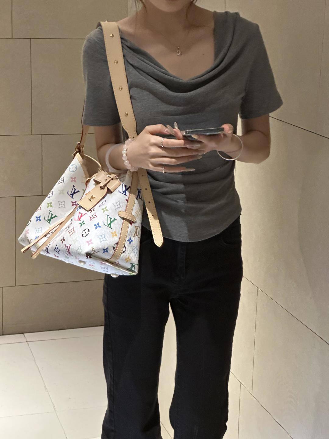Shebag buys an Authentic Louis Vuitton Carryall white monogram bag(Oct 2025 updated)-Best Quality designer Bag Review, and online shopping, designer bag ru