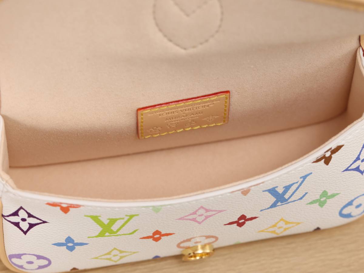 Shebag Super replica Louis Vuitton Diana bag in white monogram(Oct 2025 updated)-Best Quality designer Bag Review, and online shopping, designer bag ru