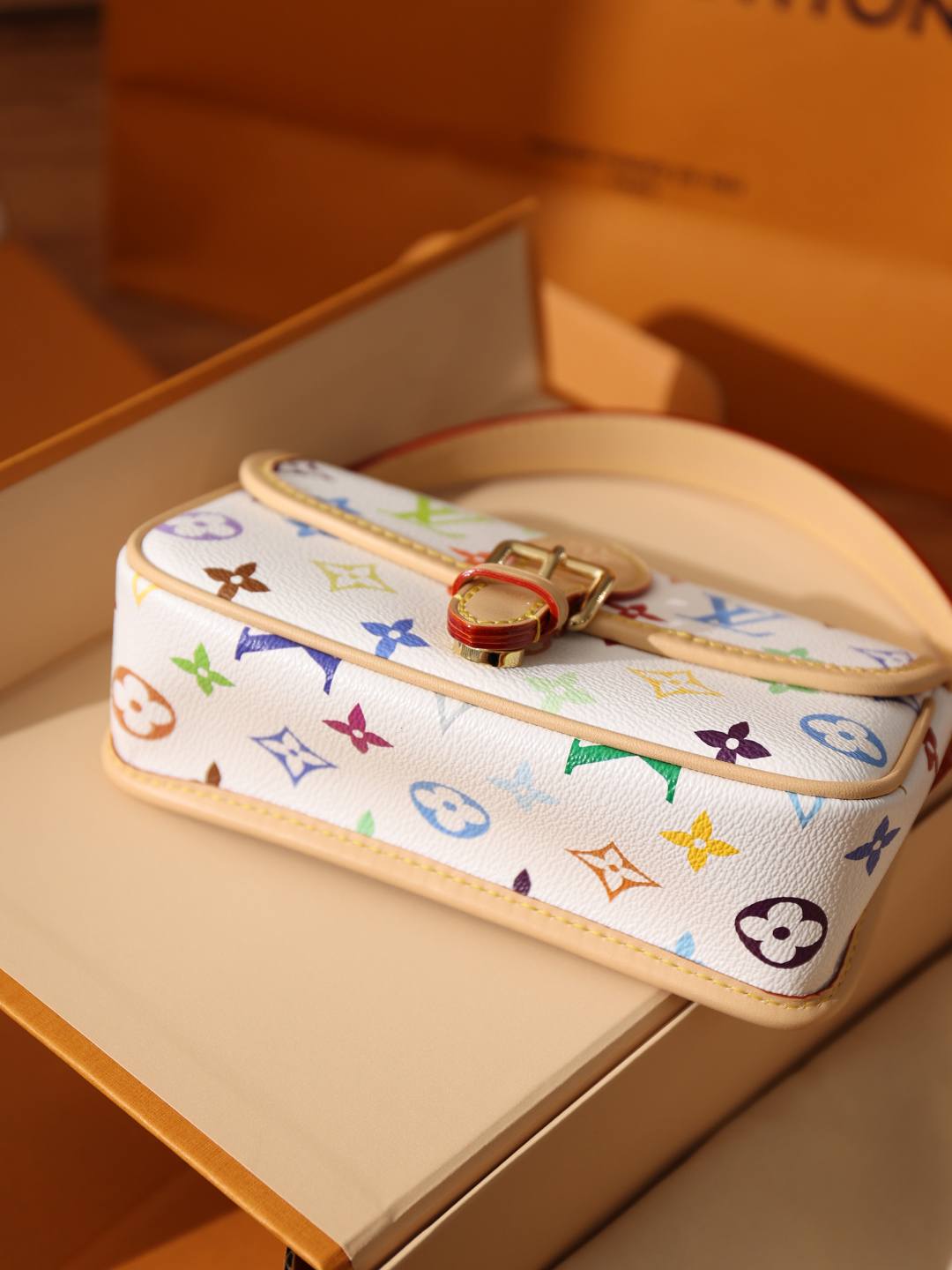 Shebag Super replica Louis Vuitton Diana bag in white monogram(Oct 2025 updated)-Best Quality designer Bag Review, and online shopping, designer bag ru