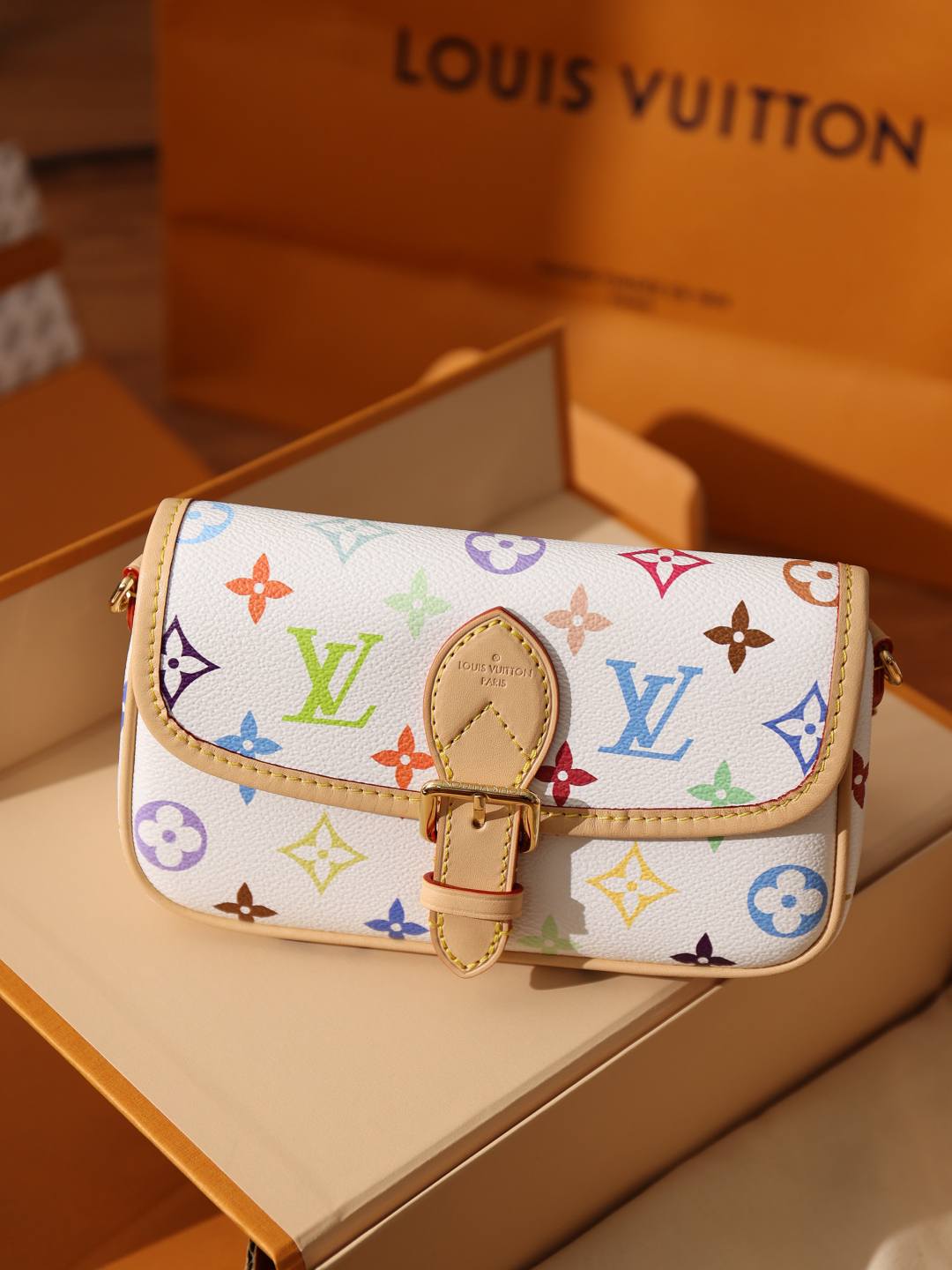 Shebag Super replica Louis Vuitton Diana bag in white monogram(Oct 2025 updated)-Best Quality designer Bag Review, and online shopping, designer bag ru