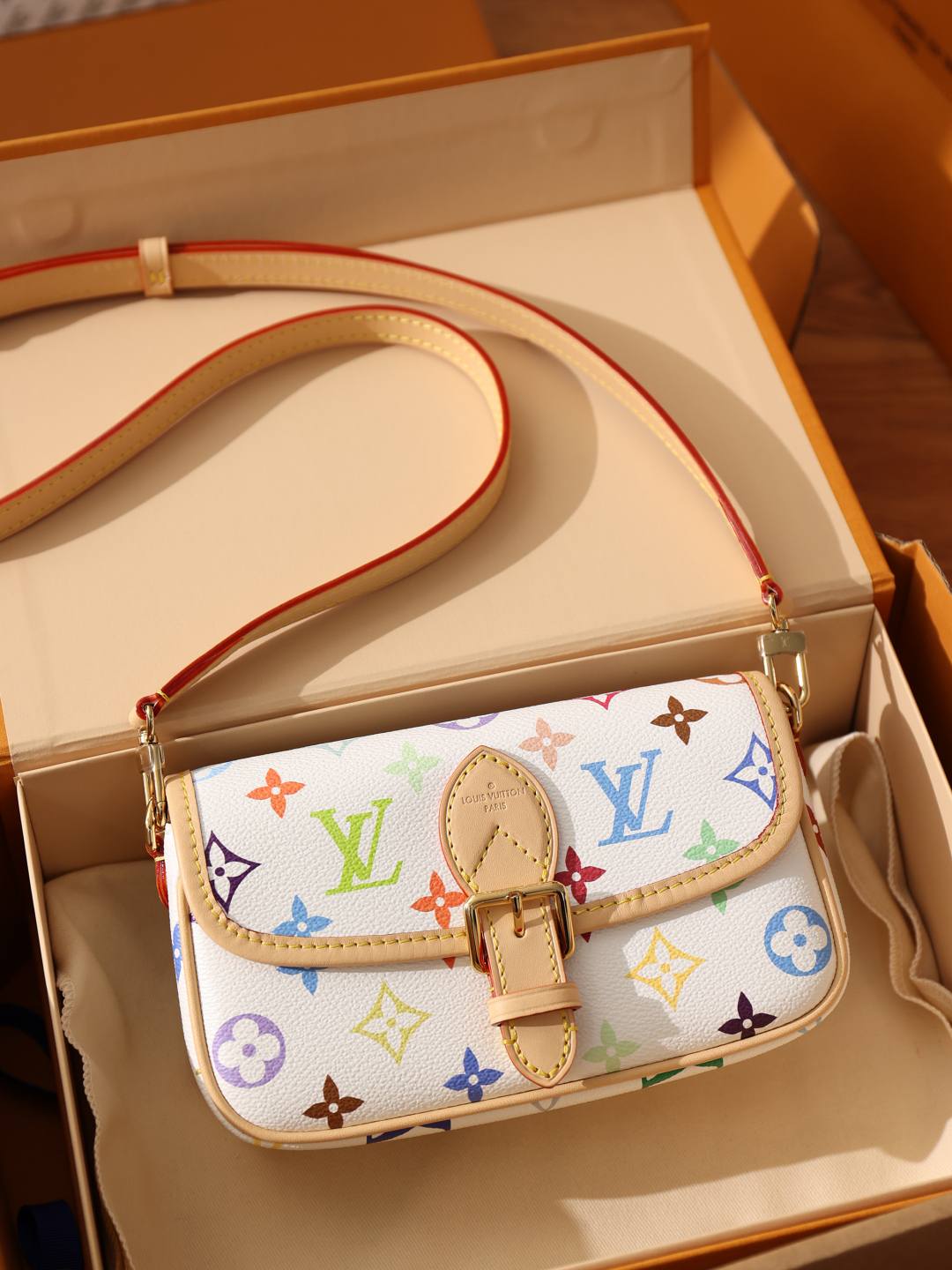 Shebag Super replica Louis Vuitton Diana bag in white monogram(Oct 2025 updated)-Best Quality designer Bag Review, and online shopping, designer bag ru