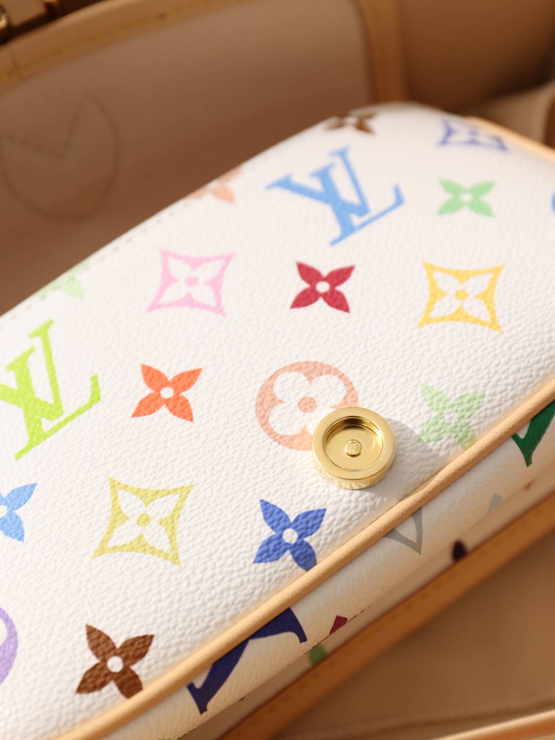 Shebag Super replica Louis Vuitton Diana bag in white monogram(Oct 2025 updated)-Best Quality designer Bag Review, and online shopping, designer bag ru