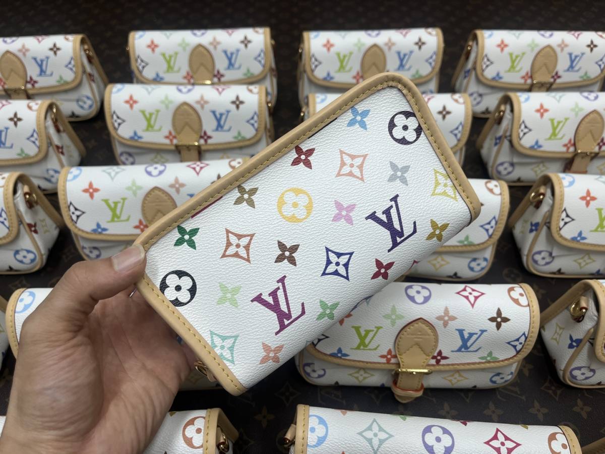 Shebag Super replica Louis Vuitton Diana bag in white monogram(Oct 2025 updated)-Best Quality designer Bag Review, and online shopping, designer bag ru