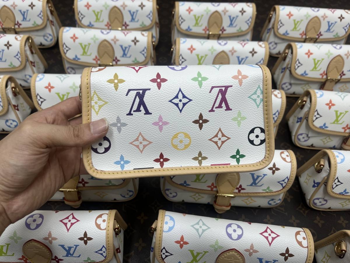 Shebag Super replica Louis Vuitton Diana bag in white monogram(Oct 2025 updated)-Best Quality designer Bag Review, and online shopping, designer bag ru