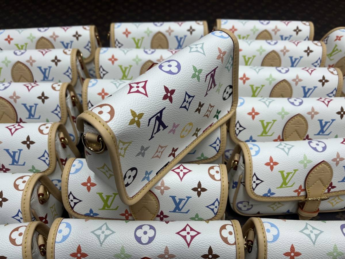 Shebag Super replica Louis Vuitton Diana bag in white monogram(Oct 2025 updated)-Best Quality designer Bag Review, and online shopping, designer bag ru