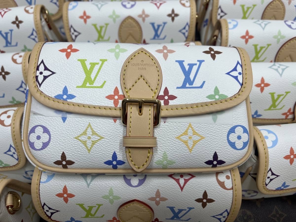 Shebag Super replica Louis Vuitton Diana bag in white monogram(Oct 2025 updated)-Best Quality designer Bag Review, and online shopping, designer bag ru