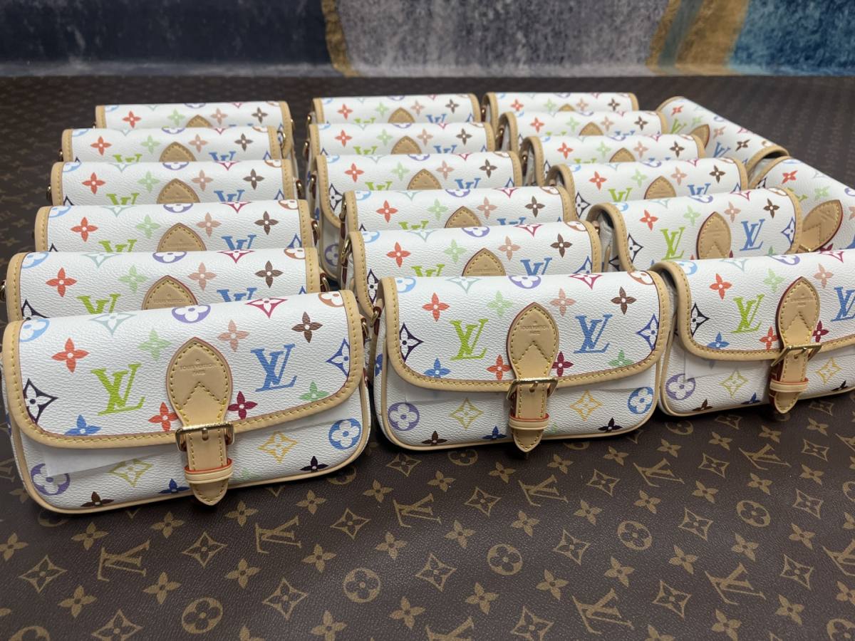 Shebag Super replica Louis Vuitton Diana bag in white monogram(Oct 2025 updated)-Best Quality designer Bag Review, and online shopping, designer bag ru