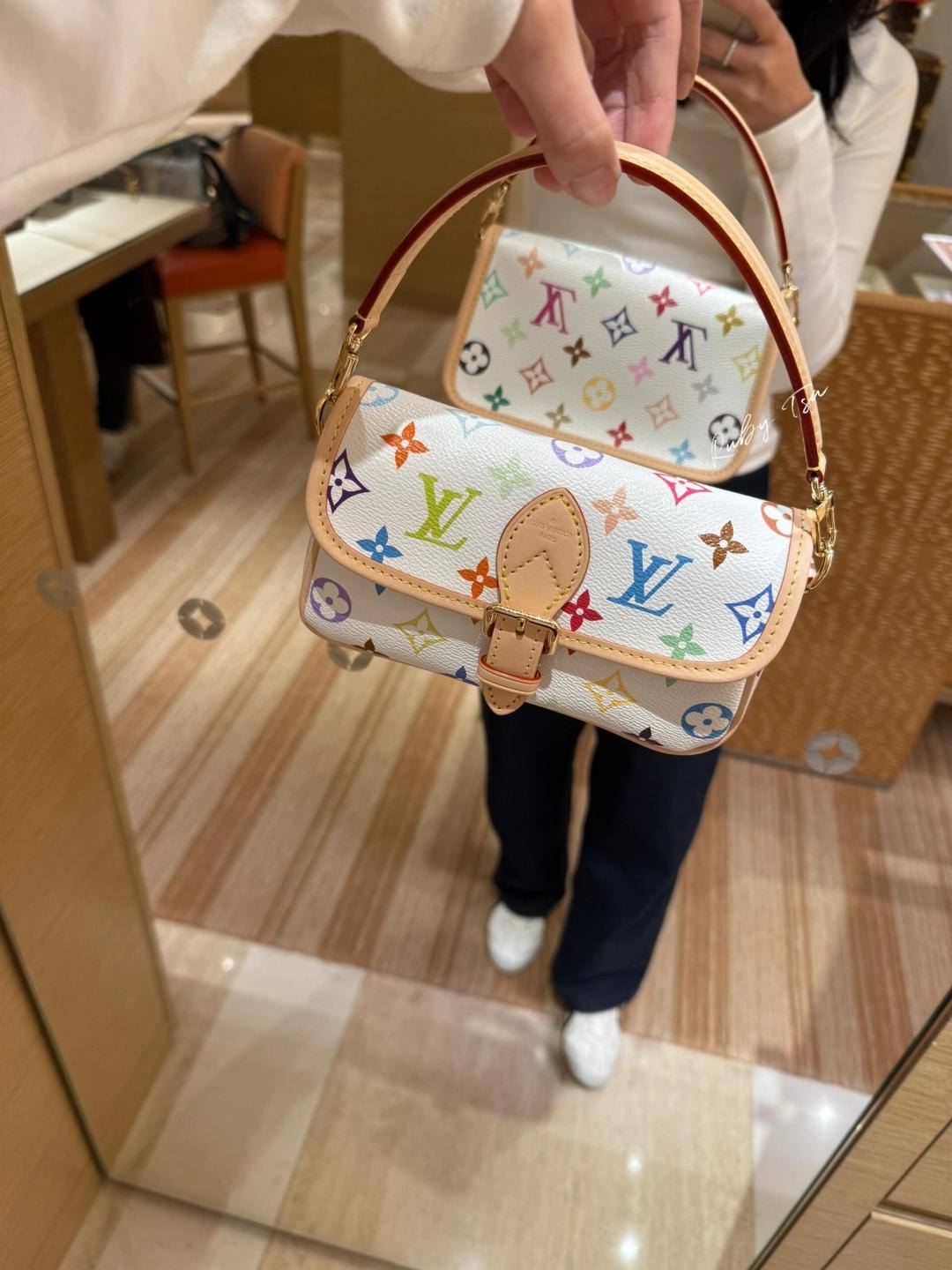 Shebag Super replica Louis Vuitton Diana bag in white monogram(Oct 2025 updated)-Best Quality designer Bag Review, and online shopping, designer bag ru