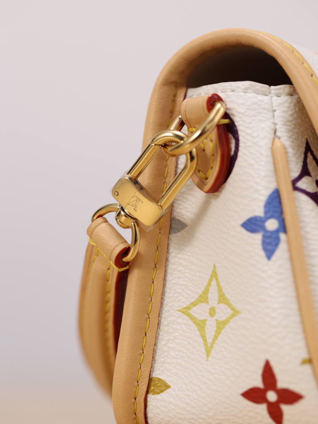 Shebag Super replica Louis Vuitton Diana bag in white monogram(Oct 2025 updated)-Best Quality designer Bag Review, and online shopping, designer bag ru