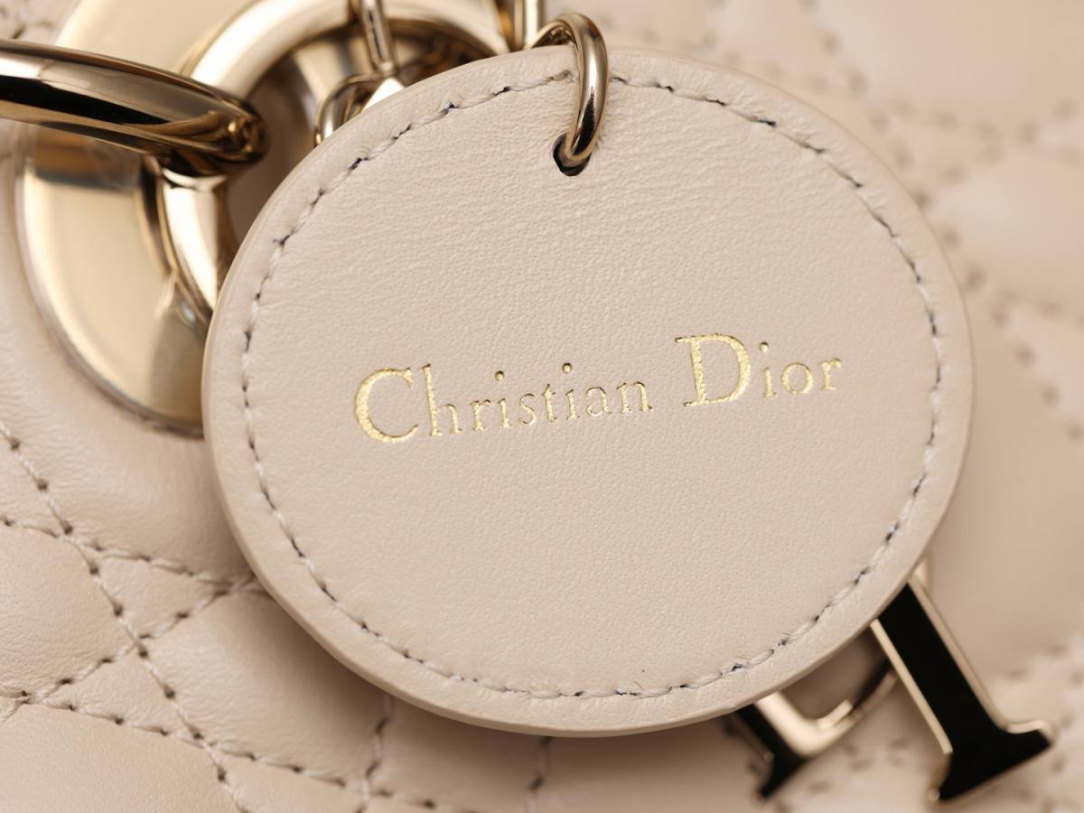 Shebag Super replica Lady Dior bag in beige review(Oct 2025 updated)-Best Quality designer Bag Review, and online shopping, designer bag ru Shebag Super replica Lady Dior bag in beige review(Oct 2025 updated)-Best Quality designer Bag Review, and online shopping, designer bag ru