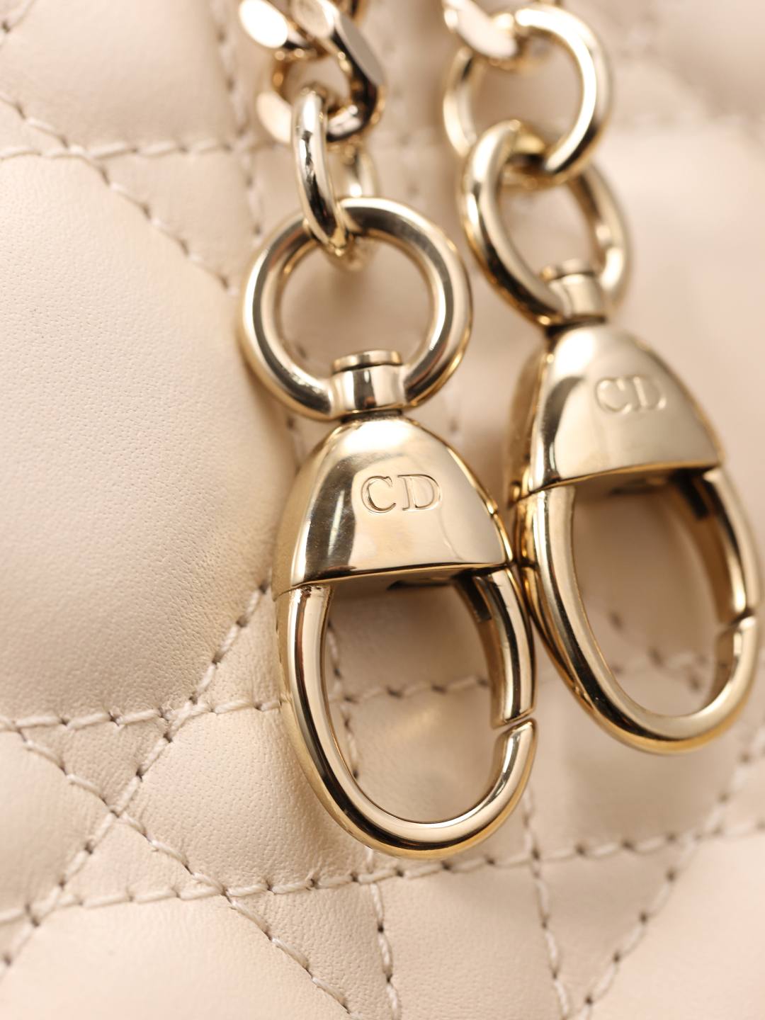 Shebag Super replica Lady Dior bag in beige review(Oct 2025 updated)-Best Quality designer Bag Review, and online shopping, designer bag ru Shebag Super replica Lady Dior bag in beige review(Oct 2025 updated)-Best Quality designer Bag Review, and online shopping, designer bag ru
