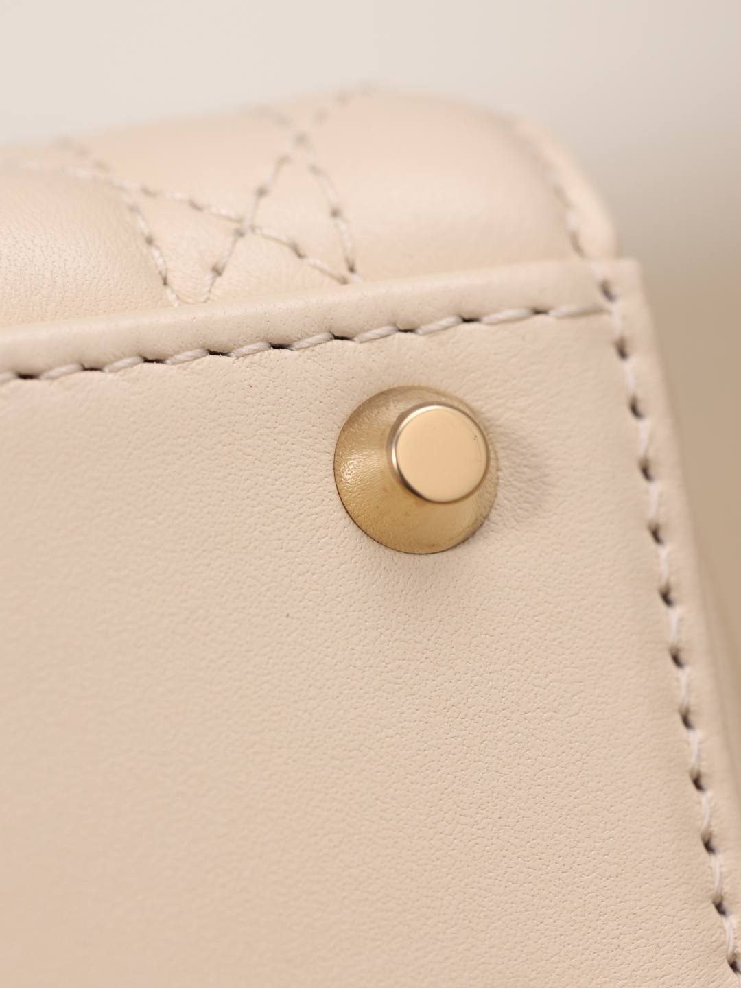 Shebag Super replica Lady Dior bag in beige review(Oct 2025 updated)-Best Quality designer Bag Review, and online shopping, designer bag ru Shebag Super replica Lady Dior bag in beige review(Oct 2025 updated)-Best Quality designer Bag Review, and online shopping, designer bag ru