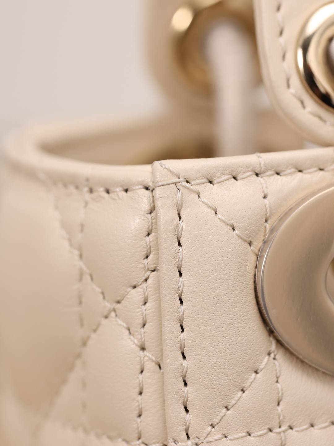 Shebag Super replica Lady Dior bag in beige review(Oct 2025 updated)-Best Quality designer Bag Review, and online shopping, designer bag ru Shebag Super replica Lady Dior bag in beige review(Oct 2025 updated)-Best Quality designer Bag Review, and online shopping, designer bag ru