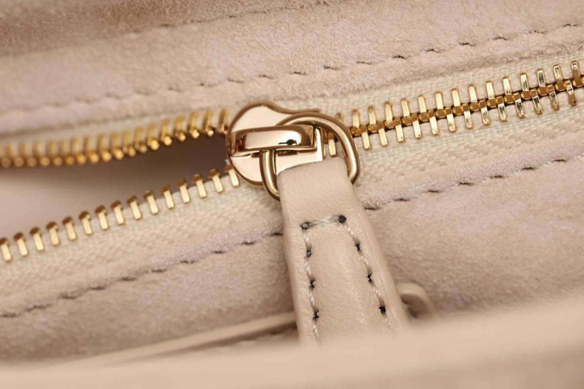 Shebag Super replica Lady Dior bag in beige review(Oct 2025 updated)-Best Quality designer Bag Review, and online shopping, designer bag ru Shebag Super replica Lady Dior bag in beige review(Oct 2025 updated)-Best Quality designer Bag Review, and online shopping, designer bag ru