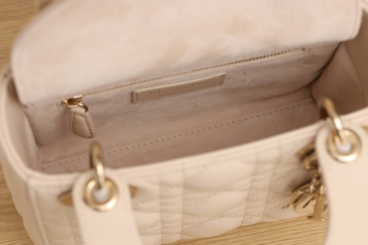 Shebag Super replica Lady Dior bag in beige review(Oct 2025 updated)-Best Quality designer Bag Review, and online shopping, designer bag ru Shebag Super replica Lady Dior bag in beige review(Oct 2025 updated)-Best Quality designer Bag Review, and online shopping, designer bag ru