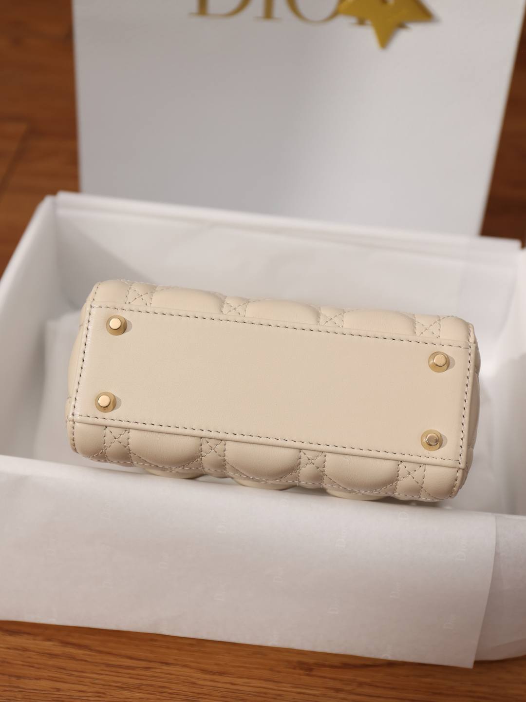 Shebag Super replica Lady Dior bag in beige review(Oct 2025 updated)-Best Quality designer Bag Review, and online shopping, designer bag ru Shebag Super replica Lady Dior bag in beige review(Oct 2025 updated)-Best Quality designer Bag Review, and online shopping, designer bag ru