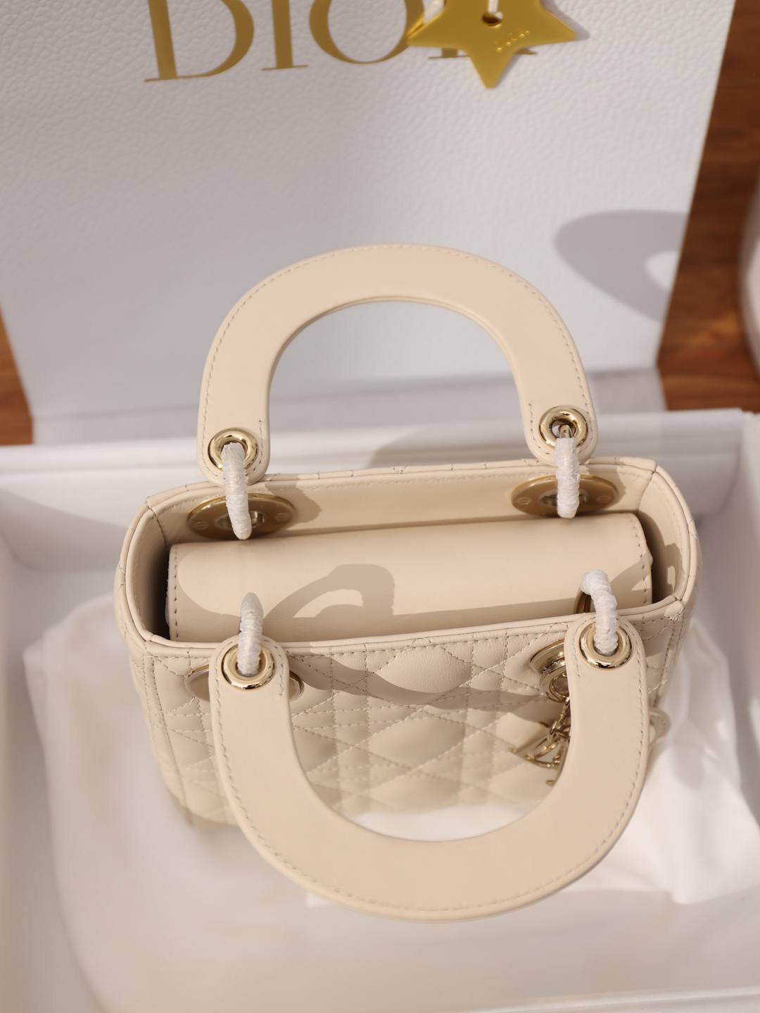 Shebag Super replica Lady Dior bag in beige review(Oct 2025 updated)-Best Quality designer Bag Review, and online shopping, designer bag ru Shebag Super replica Lady Dior bag in beige review(Oct 2025 updated)-Best Quality designer Bag Review, and online shopping, designer bag ru