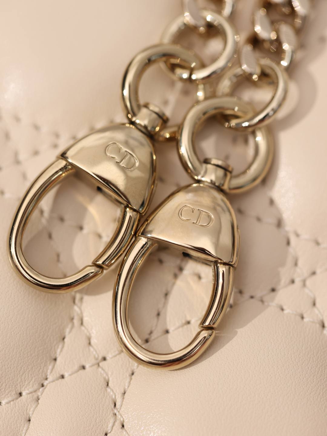 Shebag Super replica Lady Dior bag in beige review(Oct 2025 updated)-Best Quality designer Bag Review, and online shopping, designer bag ru Shebag Super replica Lady Dior bag in beige review(Oct 2025 updated)-Best Quality designer Bag Review, and online shopping, designer bag ru