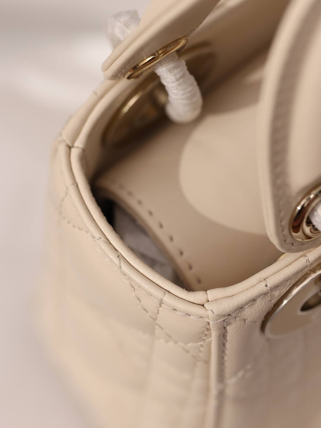 Shebag Super replica Lady Dior bag in beige review(Oct 2025 updated)-Best Quality designer Bag Review, and online shopping, designer bag ru Shebag Super replica Lady Dior bag in beige review(Oct 2025 updated)-Best Quality designer Bag Review, and online shopping, designer bag ru