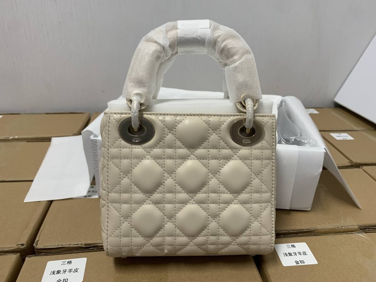 Shebag Super replica Lady Dior bag in beige review(Oct 2025 updated)-Best Quality designer Bag Review, and online shopping, designer bag ru Shebag Super replica Lady Dior bag in beige review(Oct 2025 updated)-Best Quality designer Bag Review, and online shopping, designer bag ru