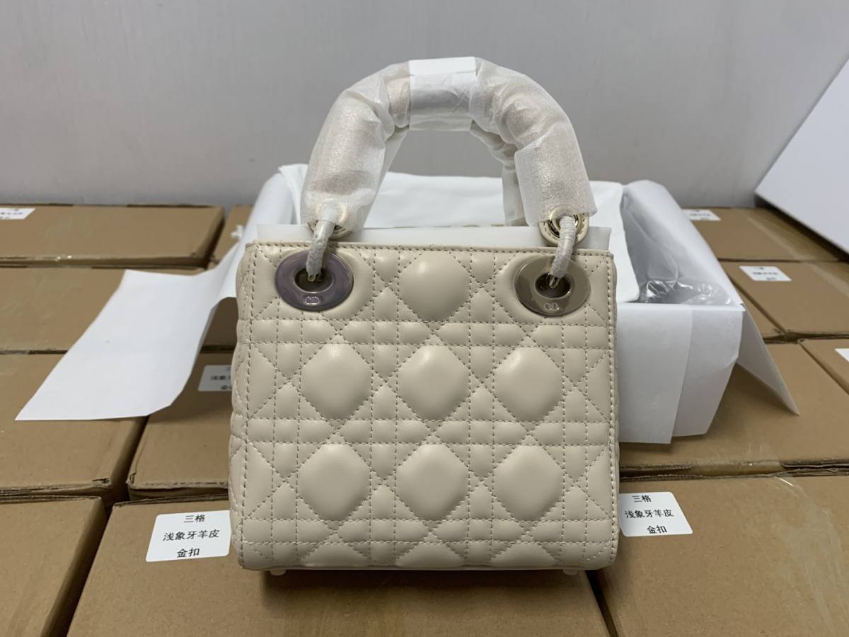 Shebag Super replica Lady Dior bag in beige review(Oct 2025 updated)-Best Quality designer Bag Review, and online shopping, designer bag ru Shebag Super replica Lady Dior bag in beige review(Oct 2025 updated)-Best Quality designer Bag Review, and online shopping, designer bag ru