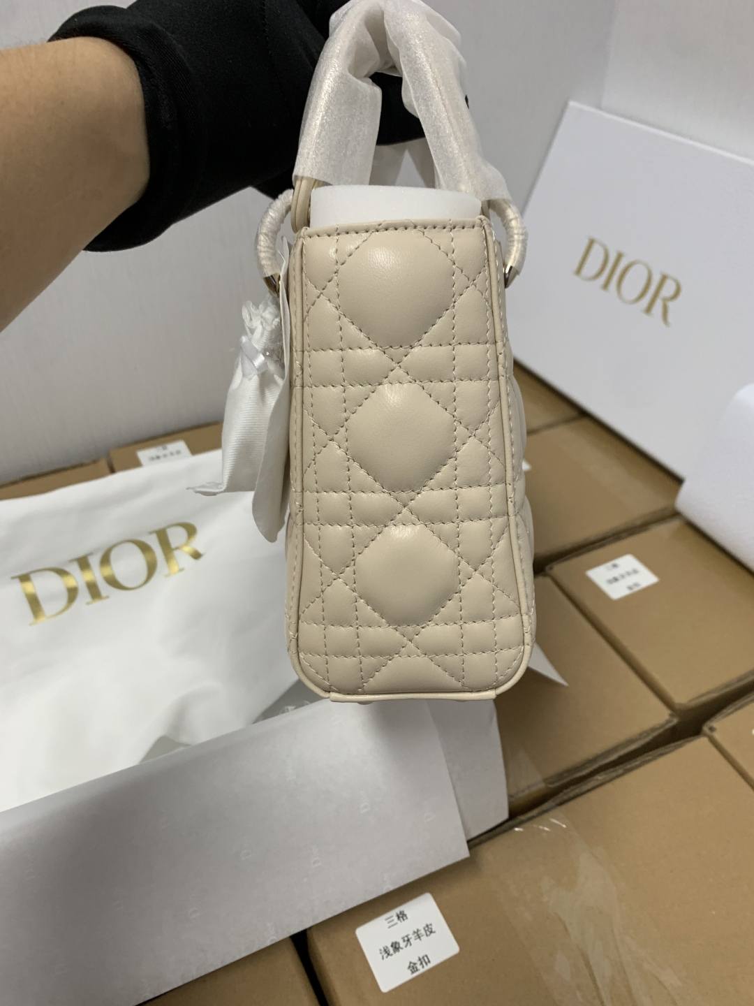 Shebag Super replica Lady Dior bag in beige review(Oct 2025 updated)-Best Quality designer Bag Review, and online shopping, designer bag ru Shebag Super replica Lady Dior bag in beige review(Oct 2025 updated)-Best Quality designer Bag Review, and online shopping, designer bag ru