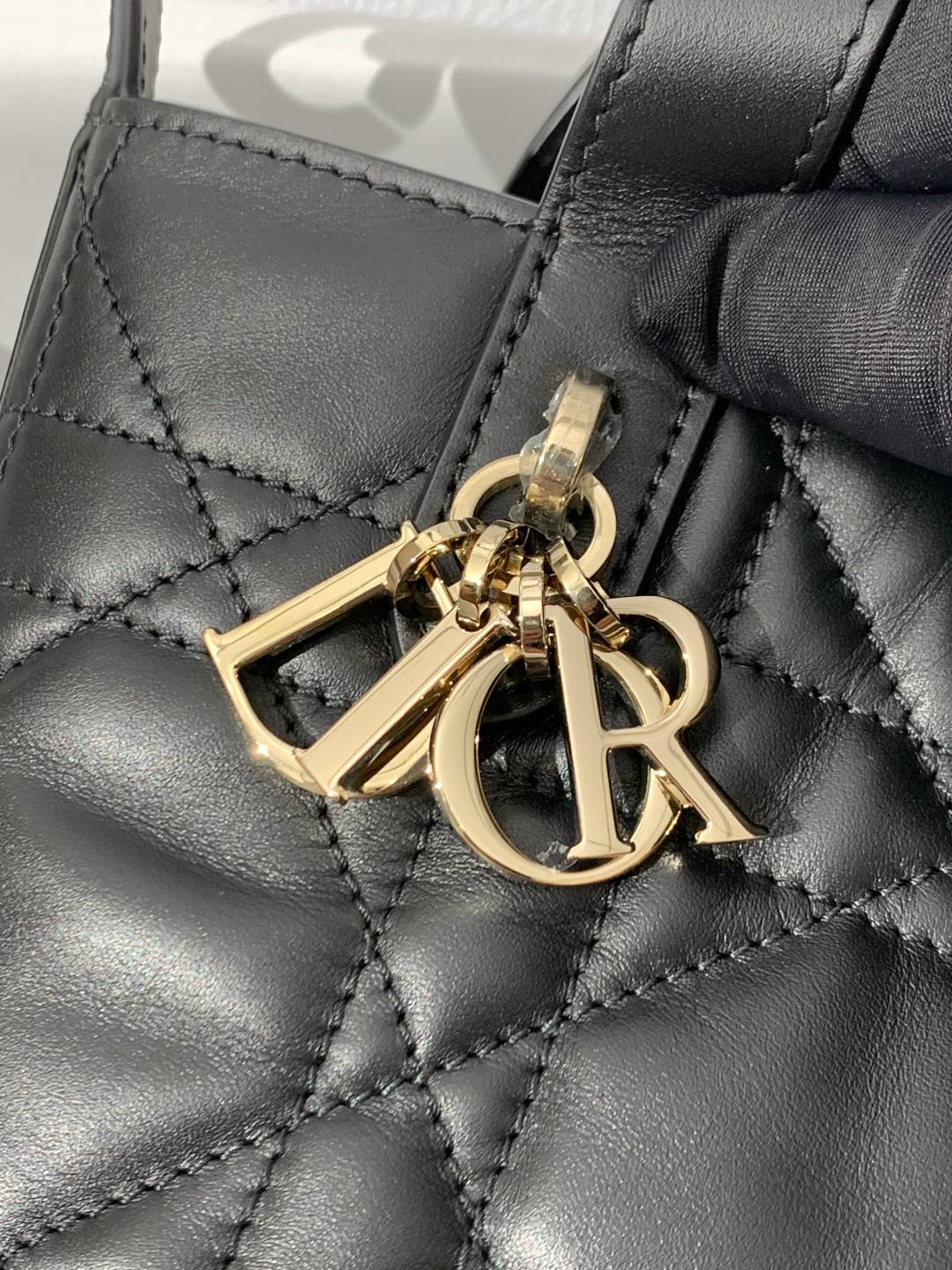Shebag super replica Dior Toujours mini bag review(Oct 2025 updated)-Best Quality designer Bag Review, and online shopping, designer bag ru Shebag super replica Dior Toujours mini bag review(Oct 2025 updated)-Best Quality designer Bag Review, and online shopping, designer bag ru