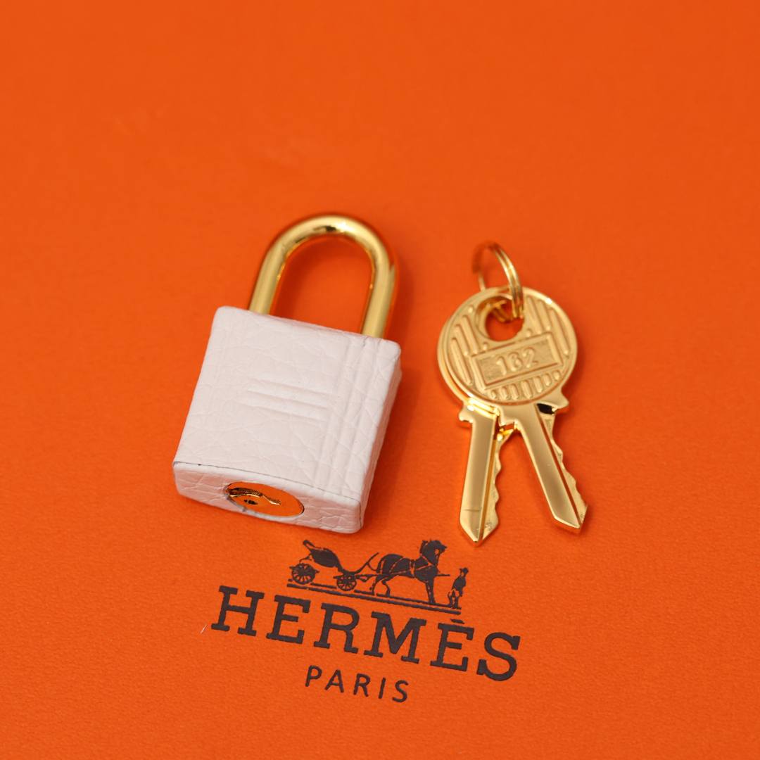 Shebag fully handmade Hermes Picotin 19 bag in white togo(Nov 2025 updated)-Best Quality designer Bag Review, and online shopping, designer bag ru Shebag fully handmade Hermes Picotin 19 bag in white togo(Nov 2025 updated)-Best Quality designer Bag Review, and online shopping, designer bag ru