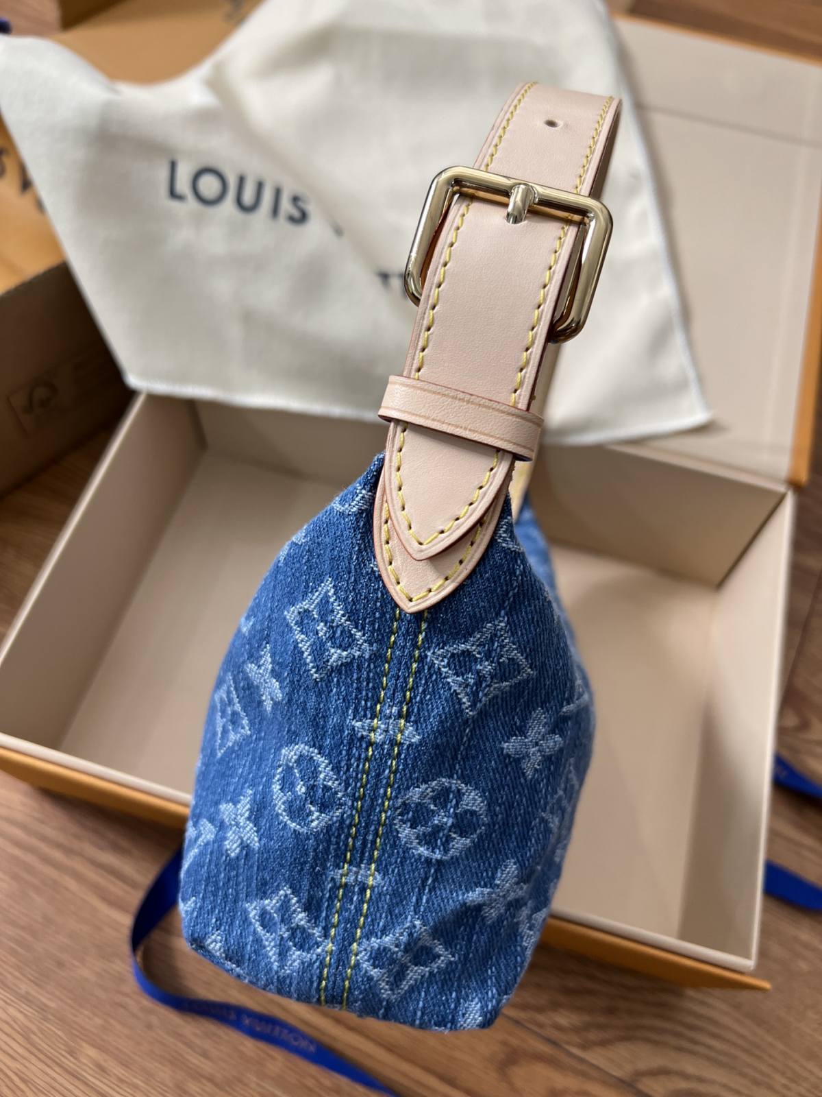 Shebag Super replica Louis Vuitton M82949 Hills pochette in Denim review(Nov 2025 updated)-Best Quality designer Bag Review, and online shopping, designer bag ru Shebag Super replica Louis Vuitton M82949 Hills pochette in Denim review(Nov 2025 updated)-Best Quality designer Bag Review, and online shopping, designer bag ru