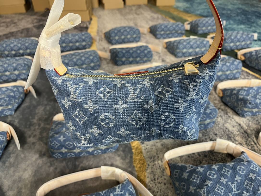 Shebag Super replica Louis Vuitton M82949 Hills pochette in Denim review(Nov 2025 updated)-Best Quality designer Bag Review, and online shopping, designer bag ru Shebag Super replica Louis Vuitton M82949 Hills pochette in Denim review(Nov 2025 updated)-Best Quality designer Bag Review, and online shopping, designer bag ru