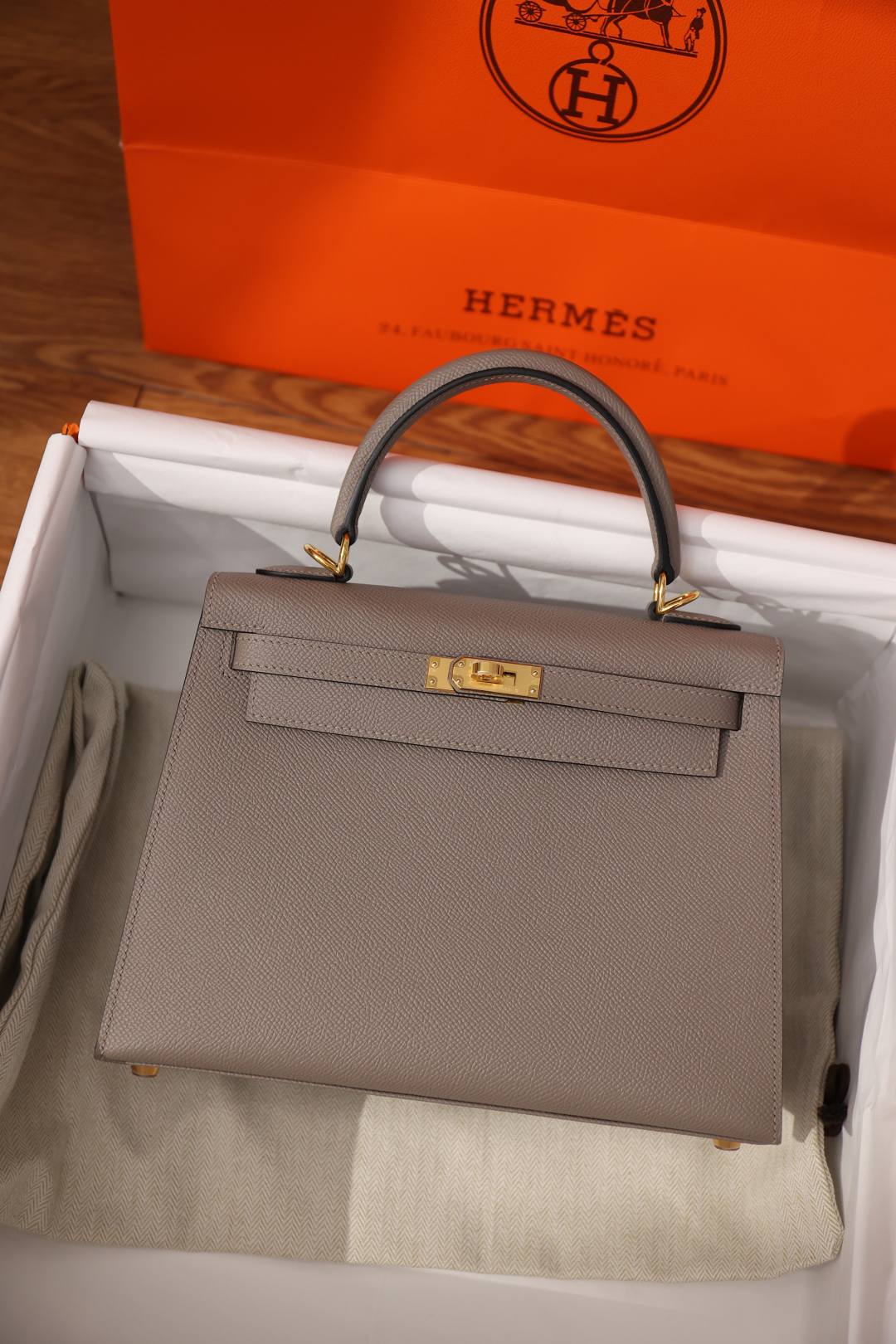 Shebag fully handmade Hermes Kelly 25 bag in grey Epsom(Nov 2025 updated)-Best Quality designer Bag Review, and online shopping, designer bag ru Shebag fully handmade Hermes Kelly 25 bag in grey Epsom(Nov 2025 updated)-Best Quality designer Bag Review, and online shopping, designer bag ru