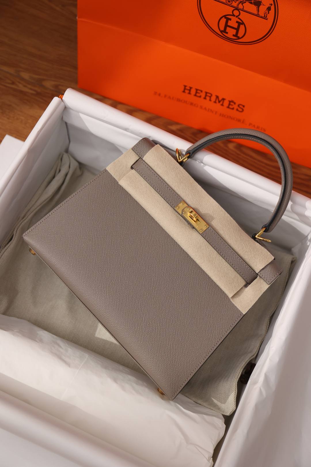 Shebag fully handmade Hermes Kelly 25 bag in grey Epsom(Nov 2025 updated)-Best Quality designer Bag Review, and online shopping, designer bag ru Shebag fully handmade Hermes Kelly 25 bag in grey Epsom(Nov 2025 updated)-Best Quality designer Bag Review, and online shopping, designer bag ru