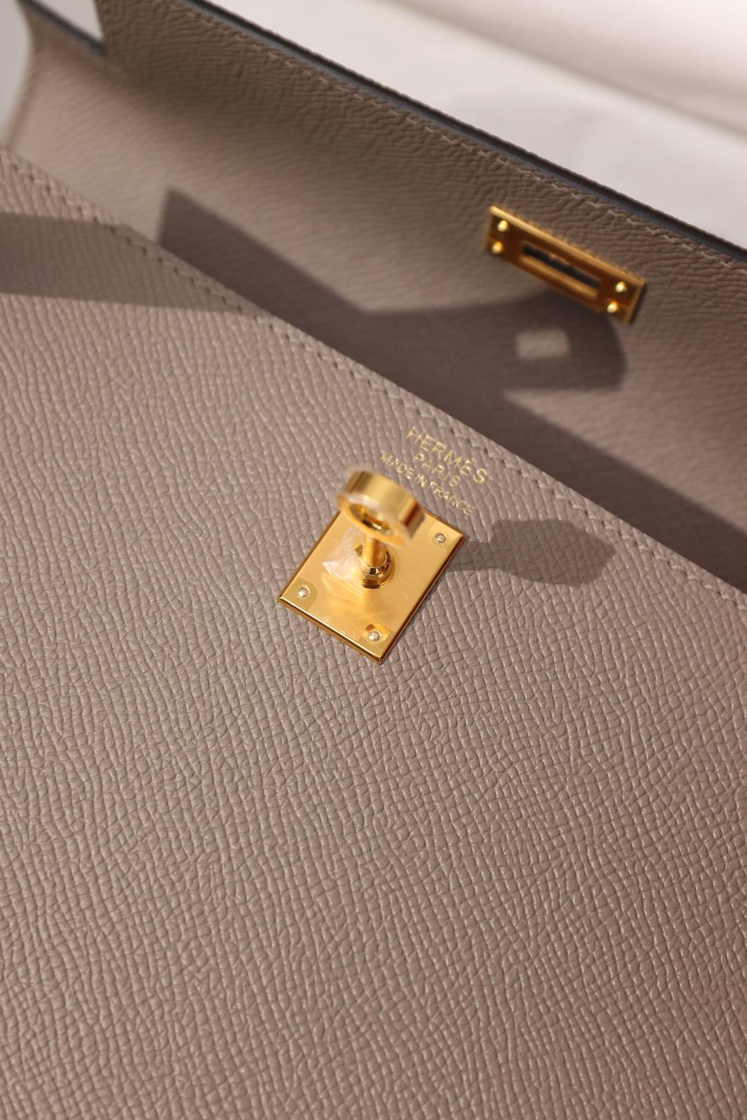 Shebag fully handmade Hermes Kelly 25 bag in grey Epsom(Nov 2025 updated)-Best Quality designer Bag Review, and online shopping, designer bag ru Shebag fully handmade Hermes Kelly 25 bag in grey Epsom(Nov 2025 updated)-Best Quality designer Bag Review, and online shopping, designer bag ru