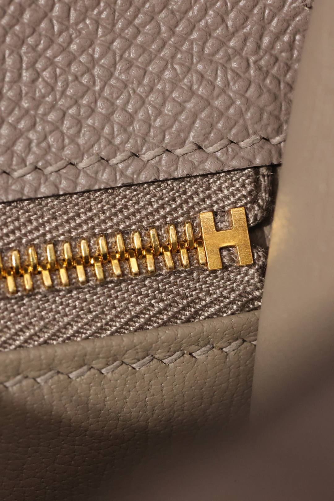 Shebag fully handmade Hermes Kelly 25 bag in grey Epsom(Nov 2025 updated)-Best Quality designer Bag Review, and online shopping, designer bag ru Shebag fully handmade Hermes Kelly 25 bag in grey Epsom(Nov 2025 updated)-Best Quality designer Bag Review, and online shopping, designer bag ru