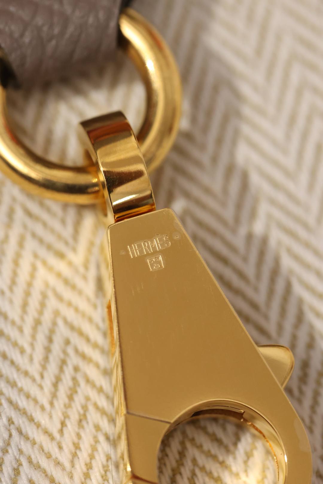 Shebag fully handmade Hermes Kelly 25 bag in grey Epsom(Nov 2025 updated)-Best Quality designer Bag Review, and online shopping, designer bag ru Shebag fully handmade Hermes Kelly 25 bag in grey Epsom(Nov 2025 updated)-Best Quality designer Bag Review, and online shopping, designer bag ru