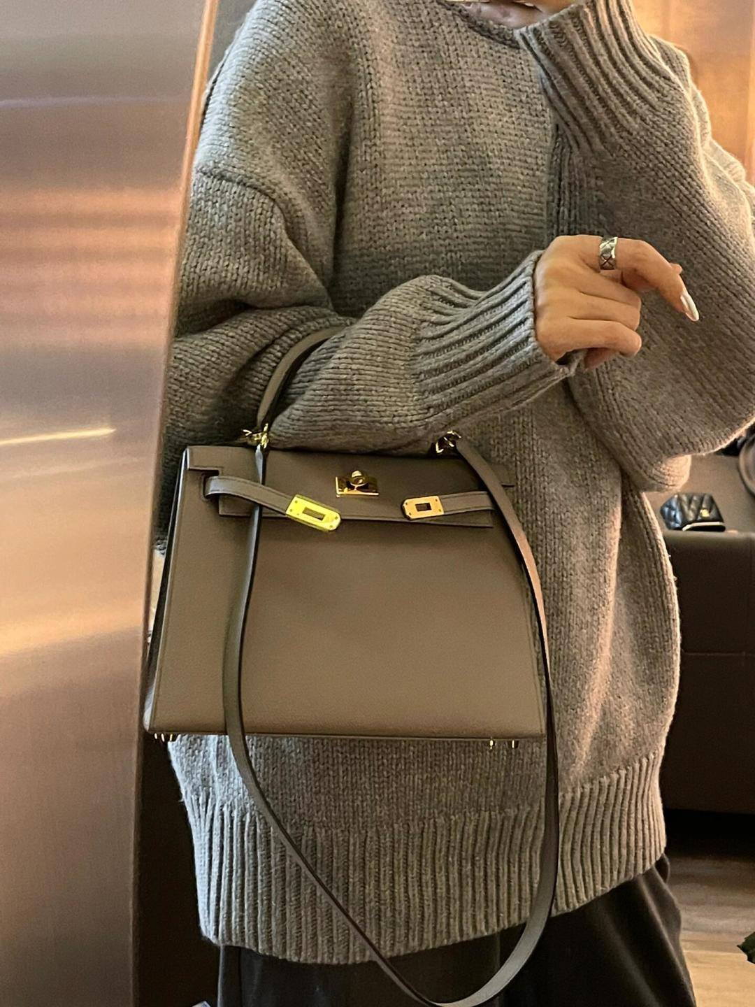Shebag fully handmade Hermes Kelly 25 bag in grey Epsom(Nov 2025 updated)-Best Quality designer Bag Review, and online shopping, designer bag ru Shebag fully handmade Hermes Kelly 25 bag in grey Epsom(Nov 2025 updated)-Best Quality designer Bag Review, and online shopping, designer bag ru