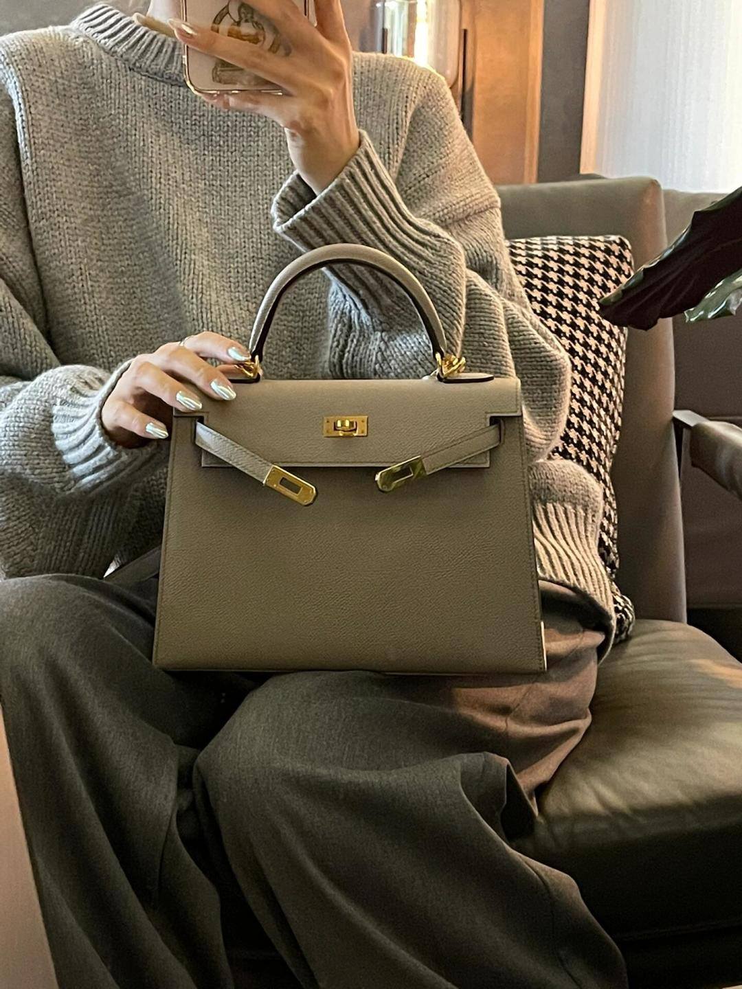 Shebag fully handmade Hermes Kelly 25 bag in grey Epsom(Nov 2025 updated)-Best Quality designer Bag Review, and online shopping, designer bag ru Shebag fully handmade Hermes Kelly 25 bag in grey Epsom(Nov 2025 updated)-Best Quality designer Bag Review, and online shopping, designer bag ru