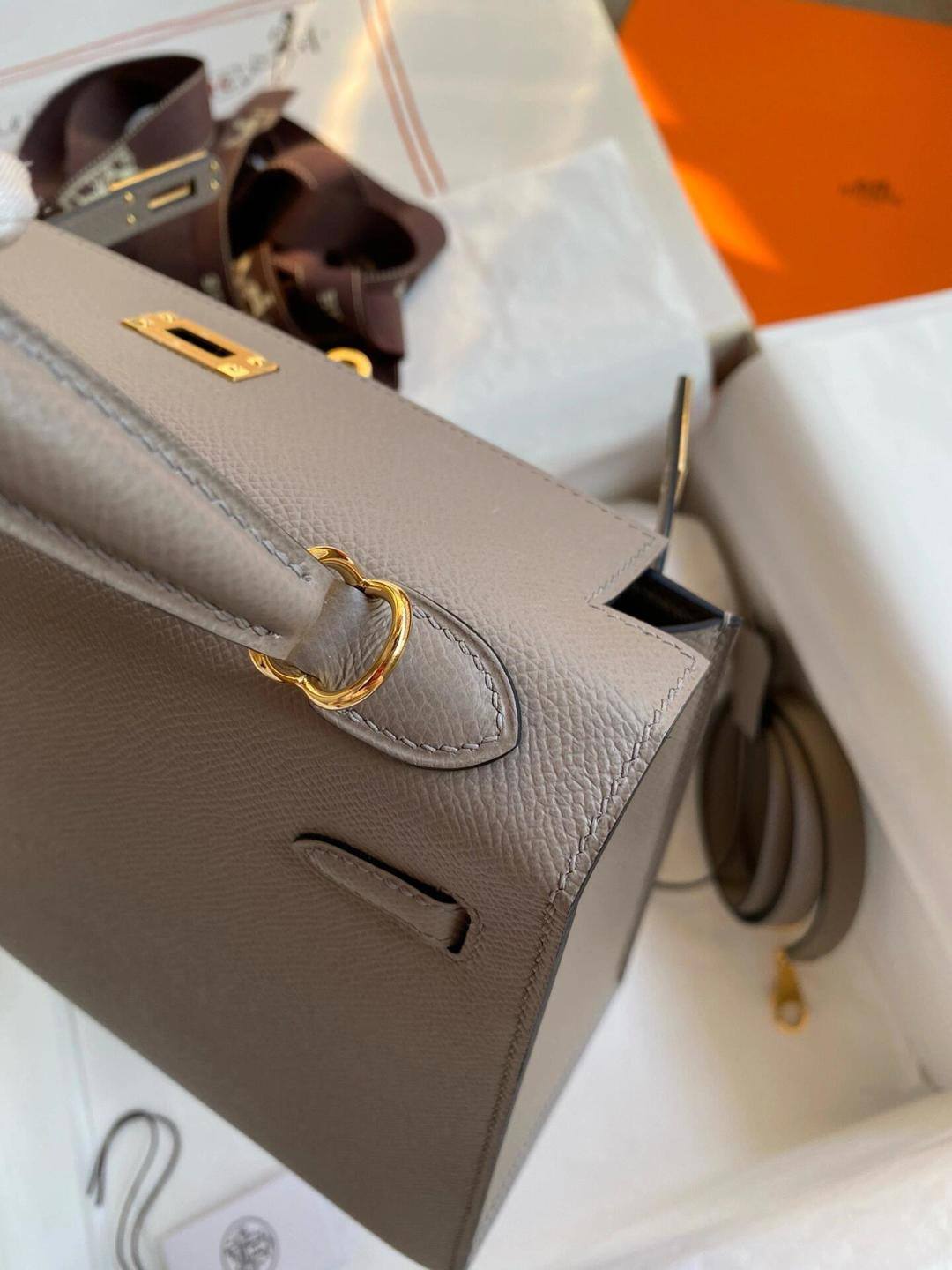Shebag fully handmade Hermes Kelly 25 bag in grey Epsom(Nov 2025 updated)-Best Quality designer Bag Review, and online shopping, designer bag ru Shebag fully handmade Hermes Kelly 25 bag in grey Epsom(Nov 2025 updated)-Best Quality designer Bag Review, and online shopping, designer bag ru
