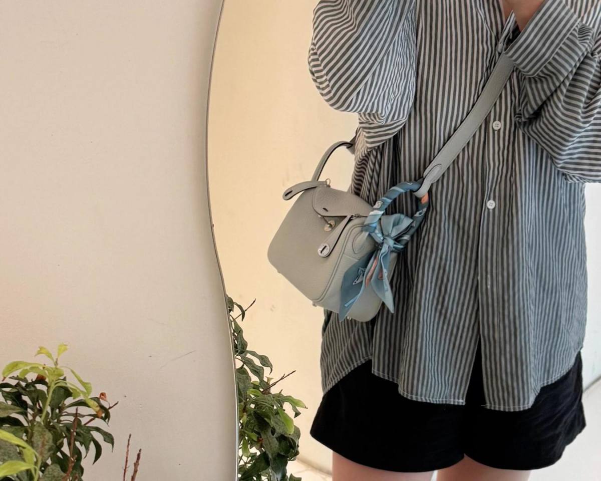 Shebag fully handmade Mini Lindy 19cm in light blue togo bag review(Dec 2025 updated)-Best Quality designer Bag Review, and online shopping, designer bag ru