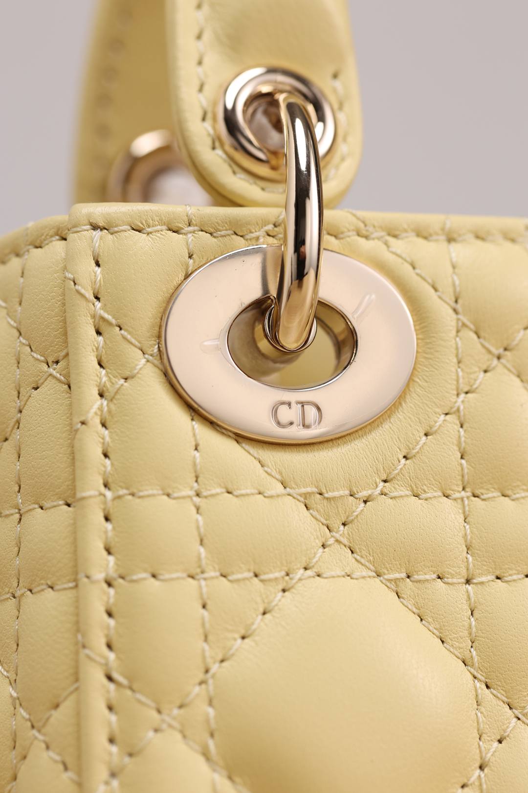 Shebag Super replica Lady Dior mini Yellow lambskin bag review(Dec 2025 updated))-Best Quality designer Bag Review, and online shopping, designer bag ru