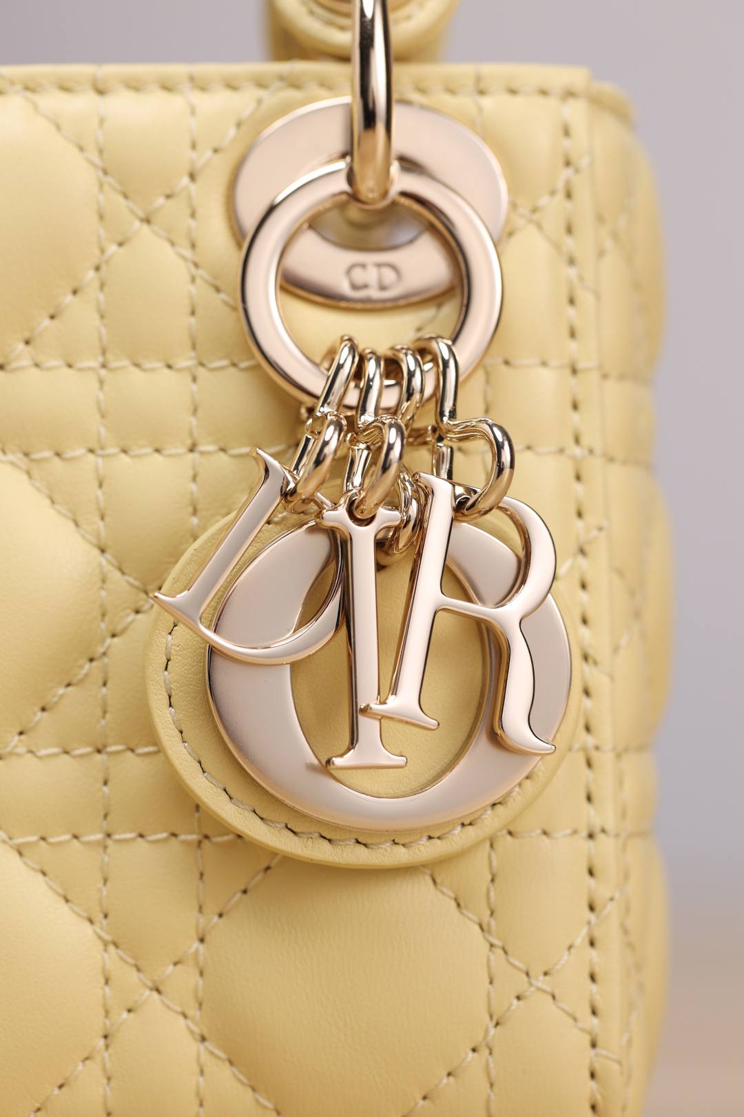 Shebag Super replica Lady Dior mini Yellow lambskin bag review(Dec 2025 updated))-Best Quality designer Bag Review, and online shopping, designer bag ru