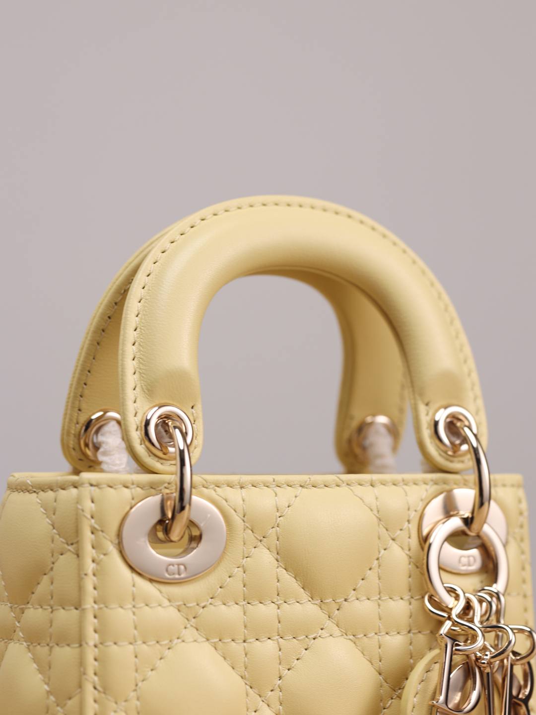 Shebag Super replica Lady Dior mini Yellow lambskin bag review(Dec 2025 updated))-Best Quality designer Bag Review, and online shopping, designer bag ru