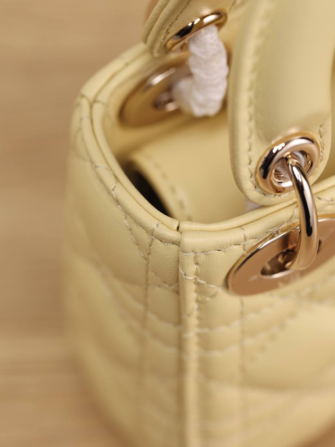 Shebag Super replica Lady Dior mini Yellow lambskin bag review(Dec 2025 updated))-Best Quality designer Bag Review, and online shopping, designer bag ru