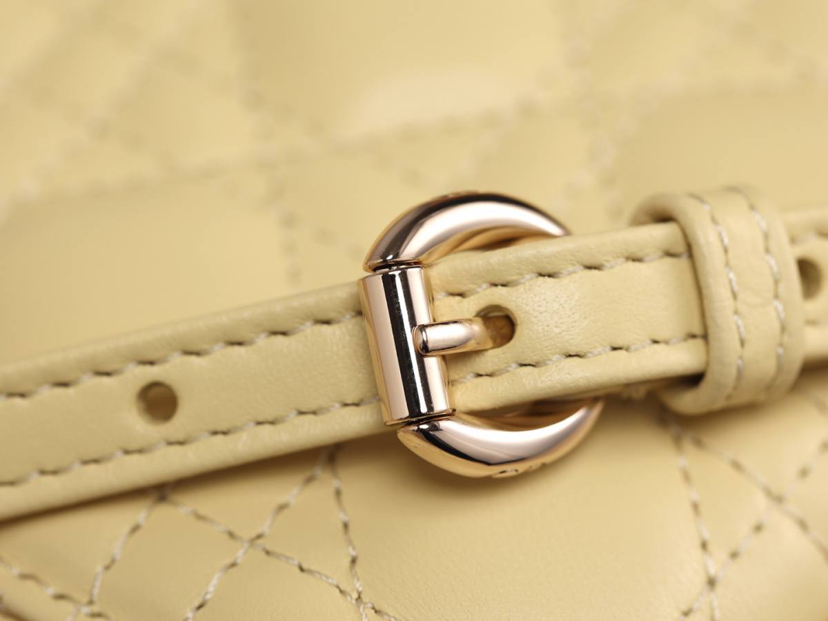 Shebag Super replica Lady Dior mini Yellow lambskin bag review(Dec 2025 updated))-Best Quality designer Bag Review, and online shopping, designer bag ru